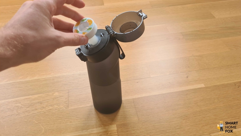 Testing the quality of bottle and pods on the Fienza water bottle starter set